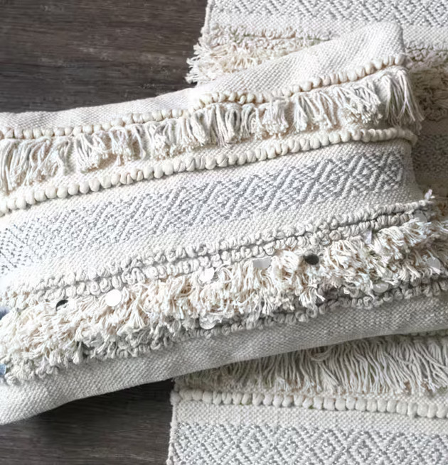 Boho Kudde Natur/Silver från Majas Cottage på trägolv