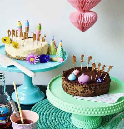 Tårtljus Glassar 4-Pack från Rice på en festlig tårta