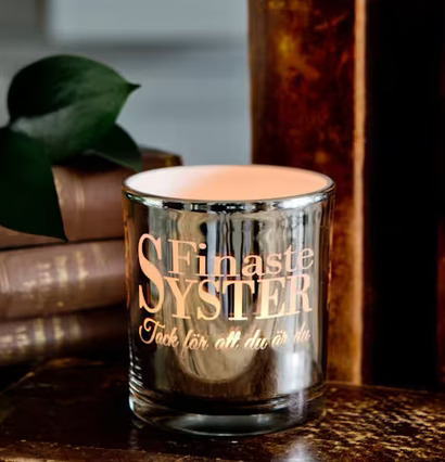 Finaste Syster glaslykta från Majas Cottage med text