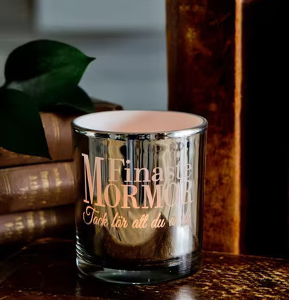 Ljus från Majas Cottage med texten Finaste Mormor i glas