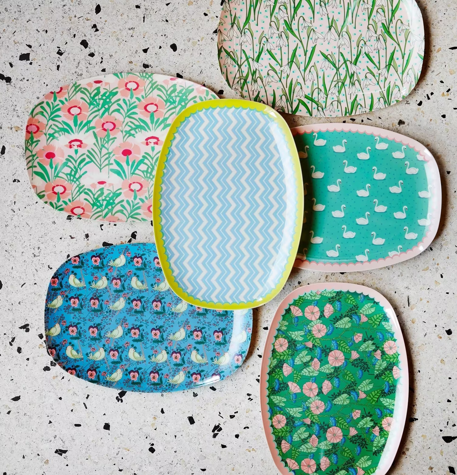 Tallrik Vintage Florals Print från Rice i färgglada mönster