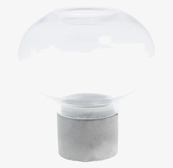 Edet Ljusstake Bullig från Storefactory med glas och betong