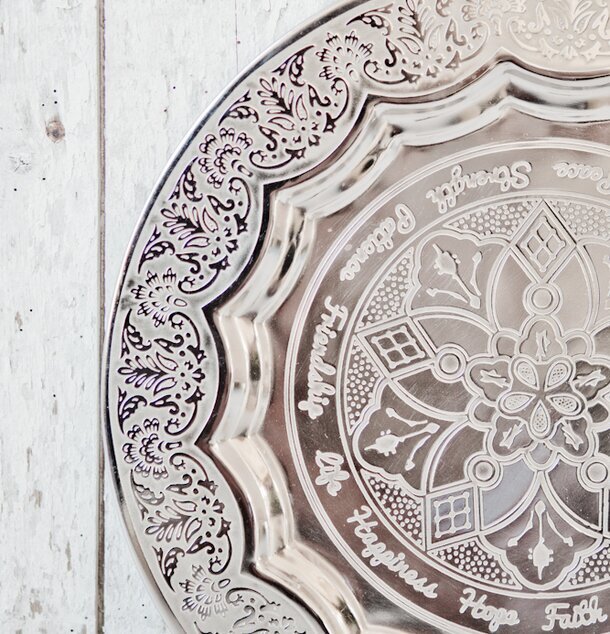 Metallfat Spirit Ø 40 cm från Majas Cottage med gravyrer