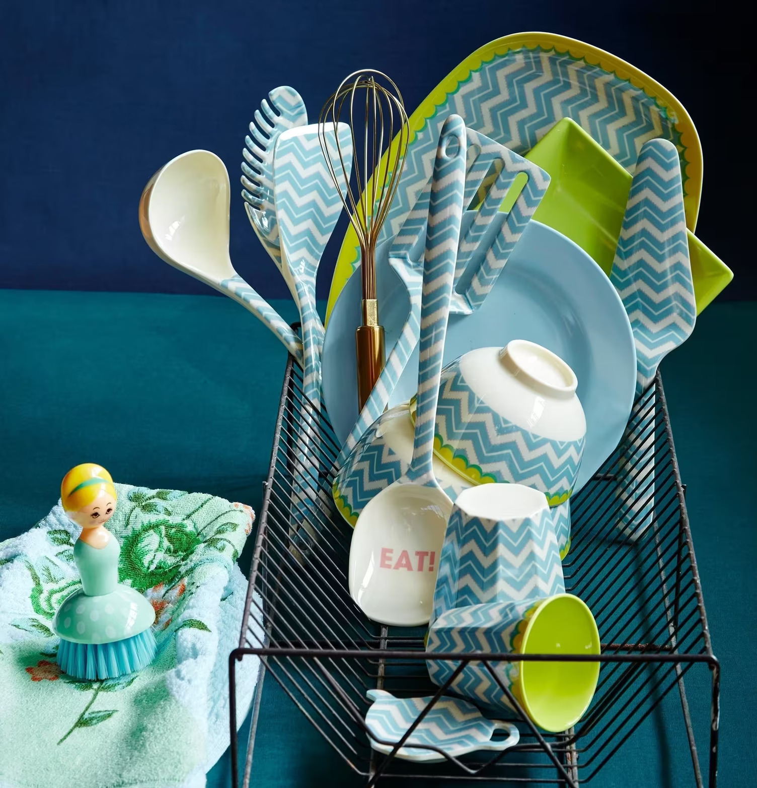 Skål Chevron Print från Rice i diskställ med köksredskap