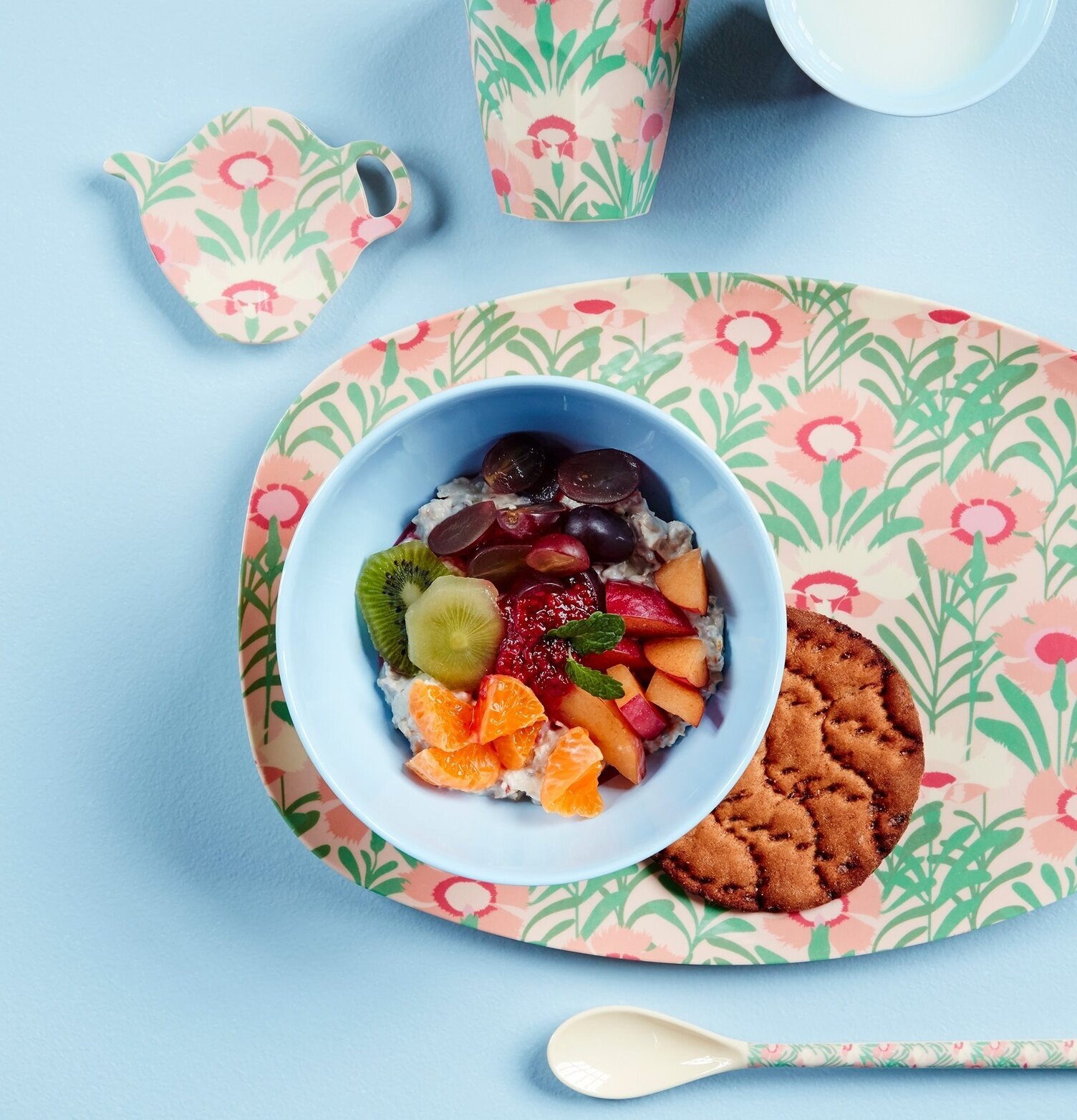 Fat Tepåse från Rice med blommönster och matchande produkter