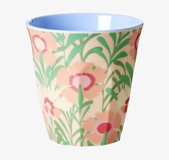 Bild av mugg med vintage blommönster och retrodesign