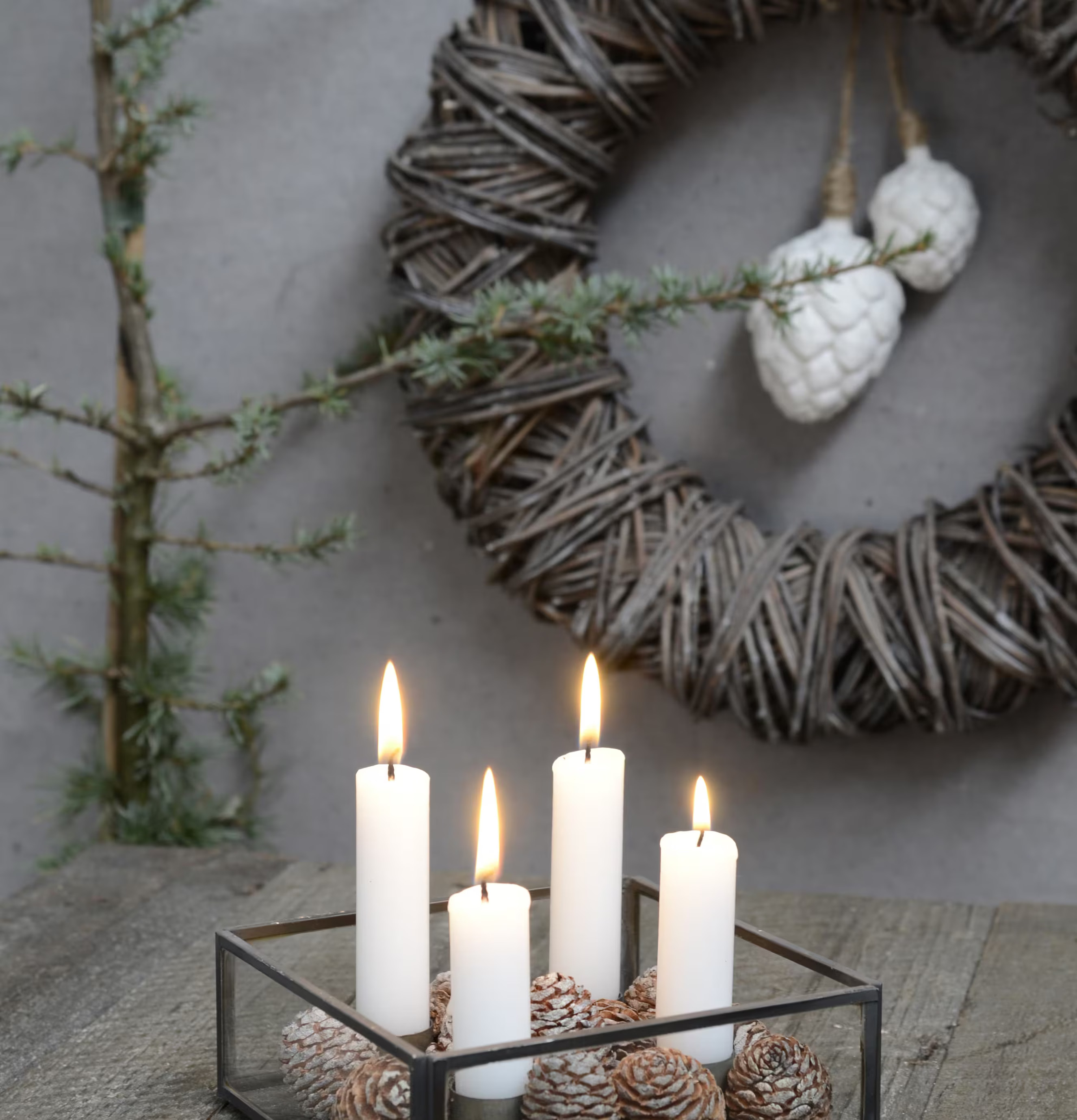 Adventsljusstake Kvadrat från IB Laursen på träbord