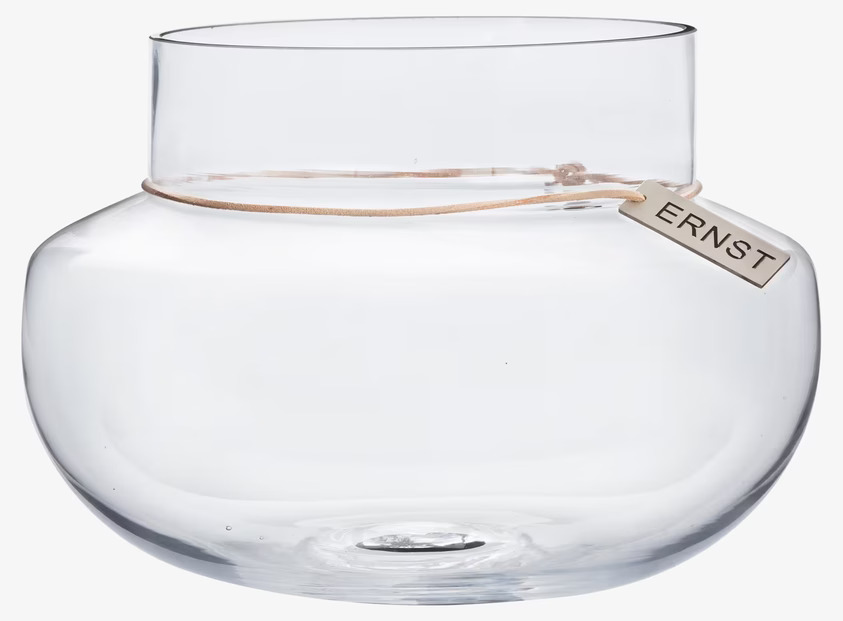 Glasvas Ernst från Ernst med läderrem och metallbricka
