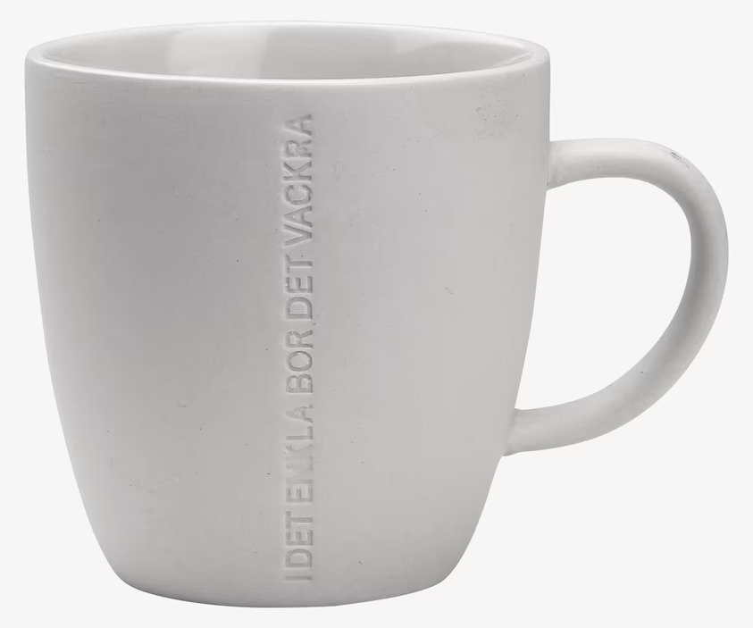 Mugg Stengods Grå från Ernst med präglad text och handtag