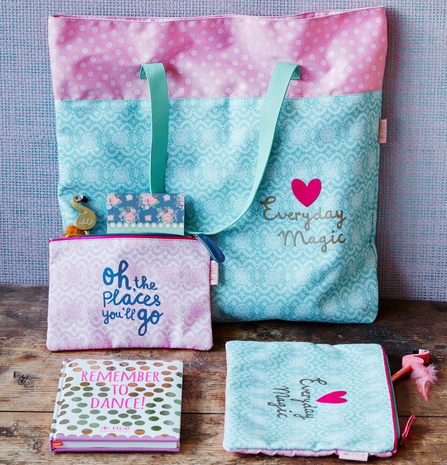 Dark Mint Lace Printed Shopper från Rice med färgglada detaljer