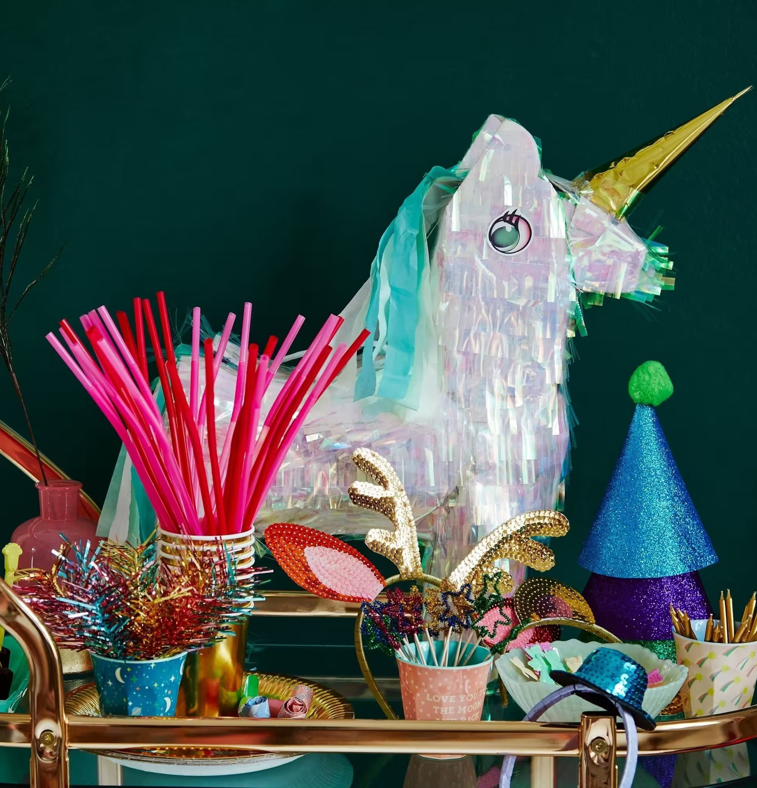 Pinata Enhörning från Rice, färgglad och festlig dekoration