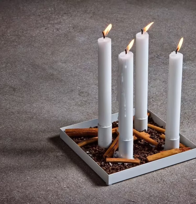 Ljusstump Grå 3-Pack från Ernst i ljusbricka med kryddor