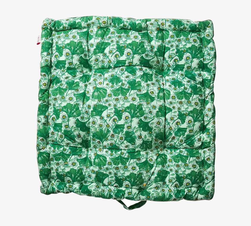 Golvkudde Leaves & Flower från Rice med grönt blommönster